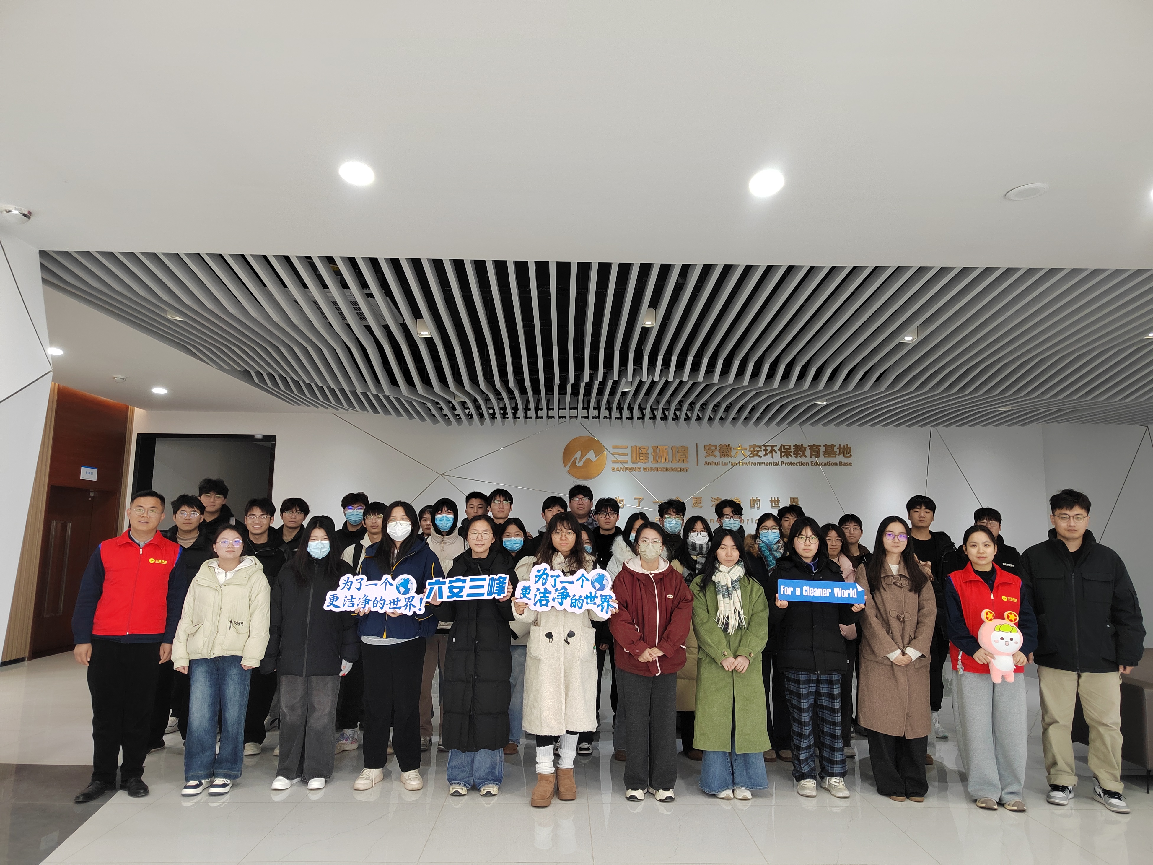 展廳內(nèi)留影.jpg 展廳內(nèi)留影.jpg